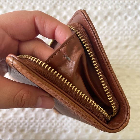 Ellen Tracy Brown Faux Leather Wallet - Picture 7 of 7